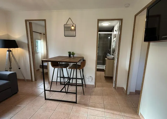 Charmante Maisonnette Situe Au Calme Proche D'ajaccio. Casa de Férias